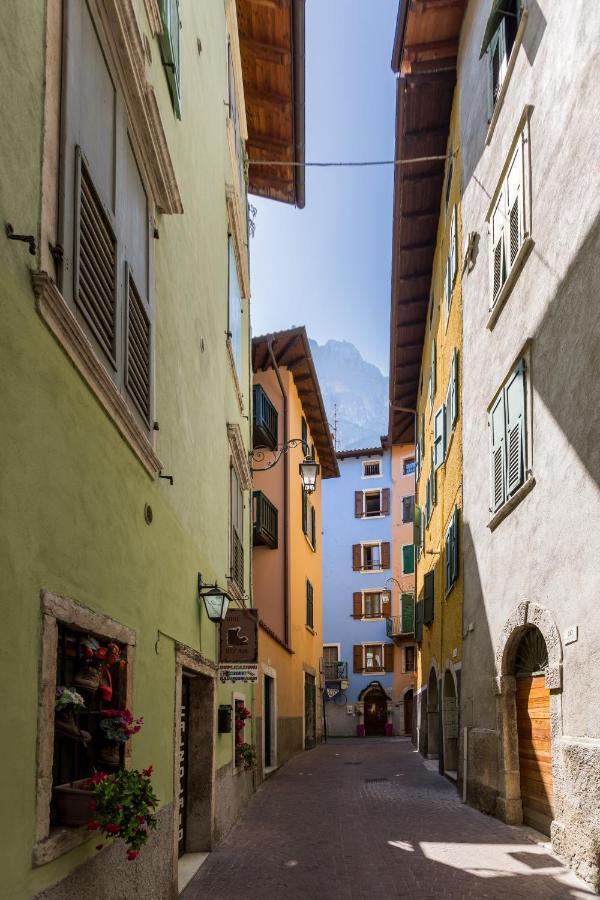 Hotel Canarino Riva del Garda Exterior photo